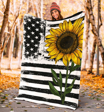 Sunflower Love American Flag Sunflower - Flannel Blanket - Owls Matrix LTD
