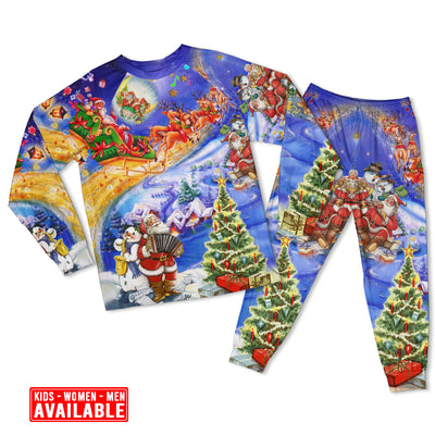 Women / S Christmas Santa Love Christmas Everytime - Pajamas Long Sleeve - Owls Matrix LTD