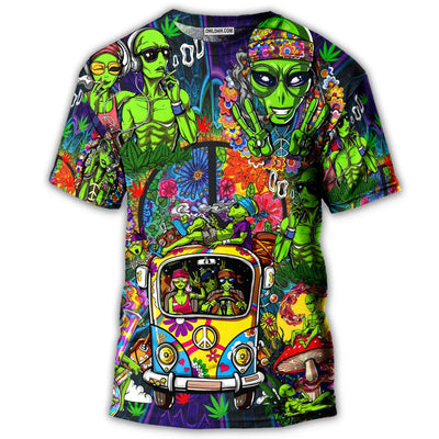 S Hippie Space Alien Smoking Weed - Round Neck T-shirt - Owls Matrix LTD
