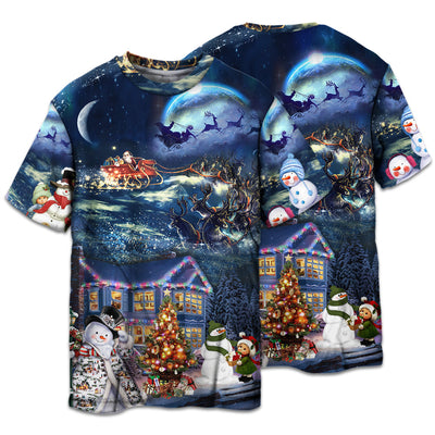 T-shirt / S Christmas Santa Claus Family In Love Light Art Style - Pajamas Short Sleeve - Owls Matrix LTD