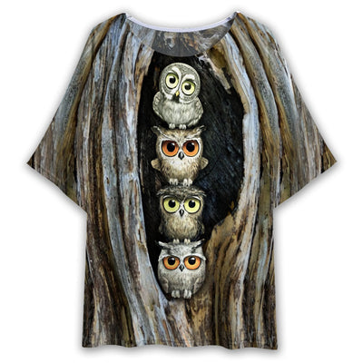 S Owl Old Wood Art Style - Women's T-shirt With Bat Sleeve - Owls Matrix LTD