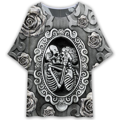 S Skull Couple Metal Style - Women's T-shirt With Bat Sleeve - Owls Matrix LTD