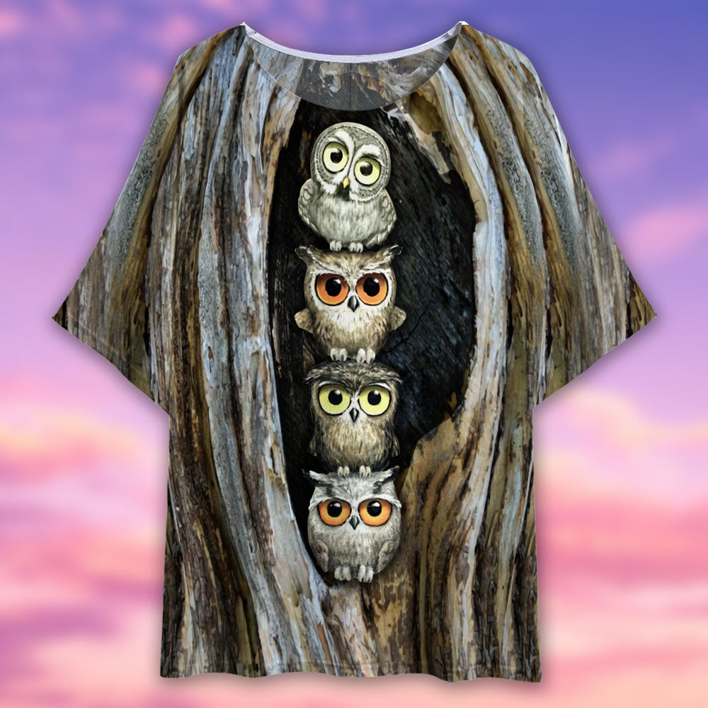 Owl Old Wood Art Style - Women's T-shirt With Bat Sleeve - Owls Matrix LTD