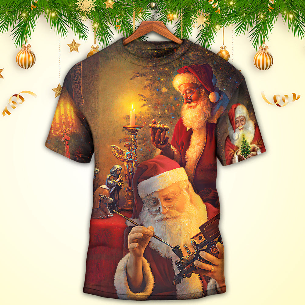 Christmas Santa Claus The Spirit of Christmas Art Style - Round Neck T-shirt - Owls Matrix LTD