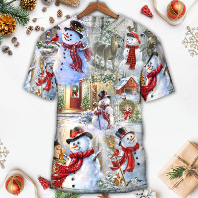 Christmas Snowman Merry Xmas - Round Neck T-shirt - Owls Matrix LTD