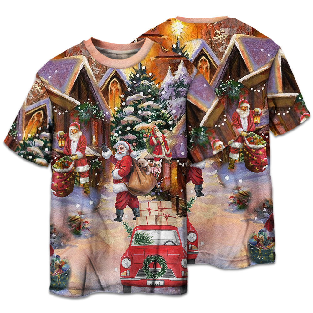 T-shirt / S Christmas Santa Is Delivering Love - Pajamas Short Sleeve - Owls Matrix LTD