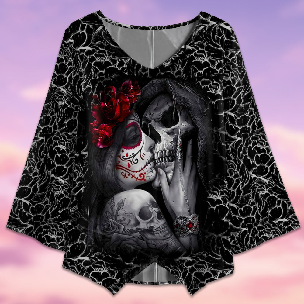 Sugar Skull Couple Rose Tattoo Pattern - V-neck T-shirt - Owls Matrix LTD