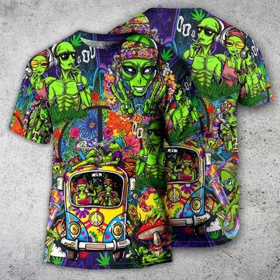 Hippie Space Alien Smoking Weed - Round Neck T-shirt - Owls Matrix LTD
