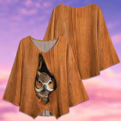 Owl Wooden Vintage Art - V-neck T-shirt - Owls Matrix LTD