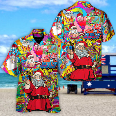 Christmas In July Santa Hippie Sending Gift In Summer - Hawaiian Shirt