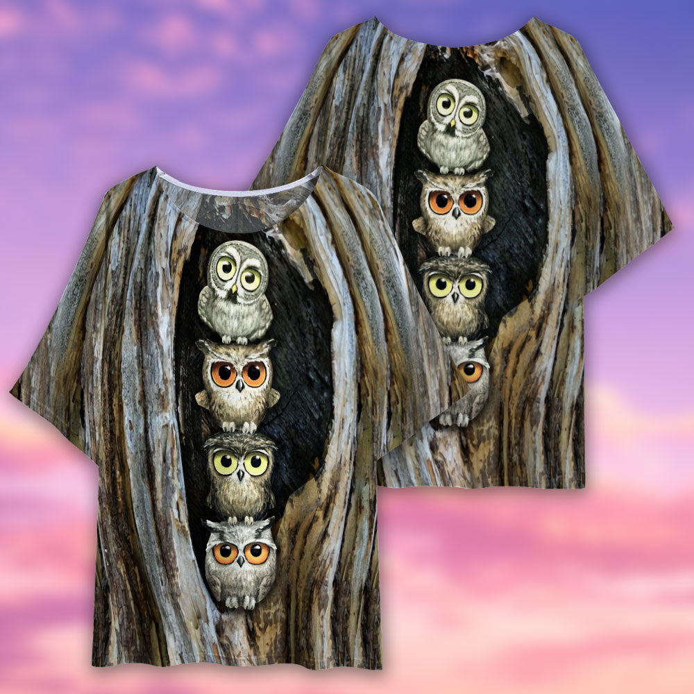 Owl Old Wood Art Style - Women's T-shirt With Bat Sleeve - Owls Matrix LTD