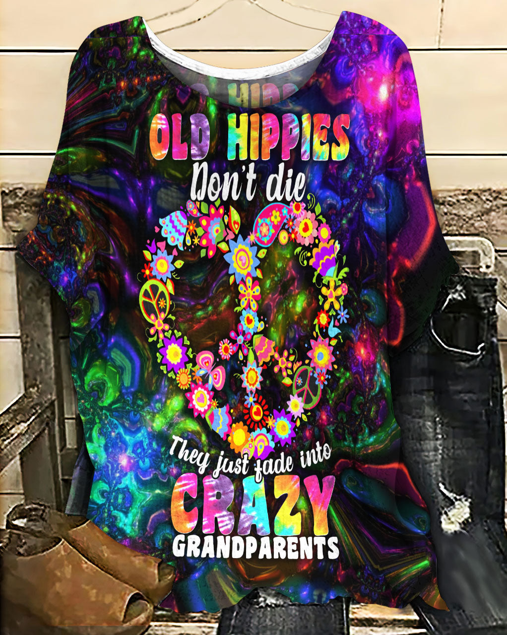 Hippie Old Hippies Don't Die - Women's T-shirt With Bat Sleeve - Owls Matrix LTD