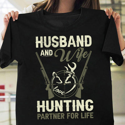 Hunting Deer Hunting Couple AGGB1310017Z Dark Classic T Shirt